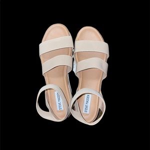 Nude Steve Madden Platform Sandals!